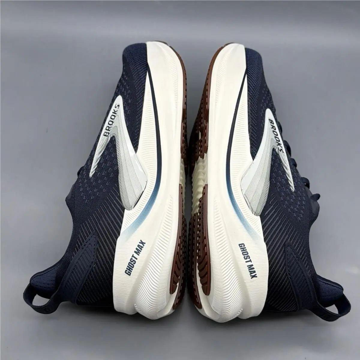Brooks shoes - Brooks Ghost Max 4 - Ghost Max - 1104962E463 - Navy (UPC: 0195394887655) 4