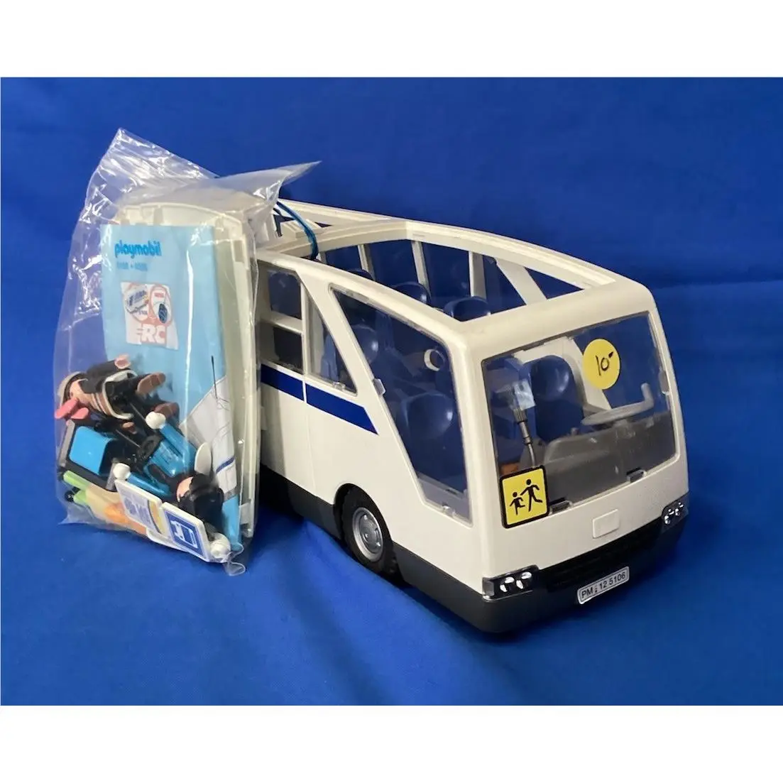 Playmobil City Life 5106 City Coach Bus Set with Figures Manual Still In Bag