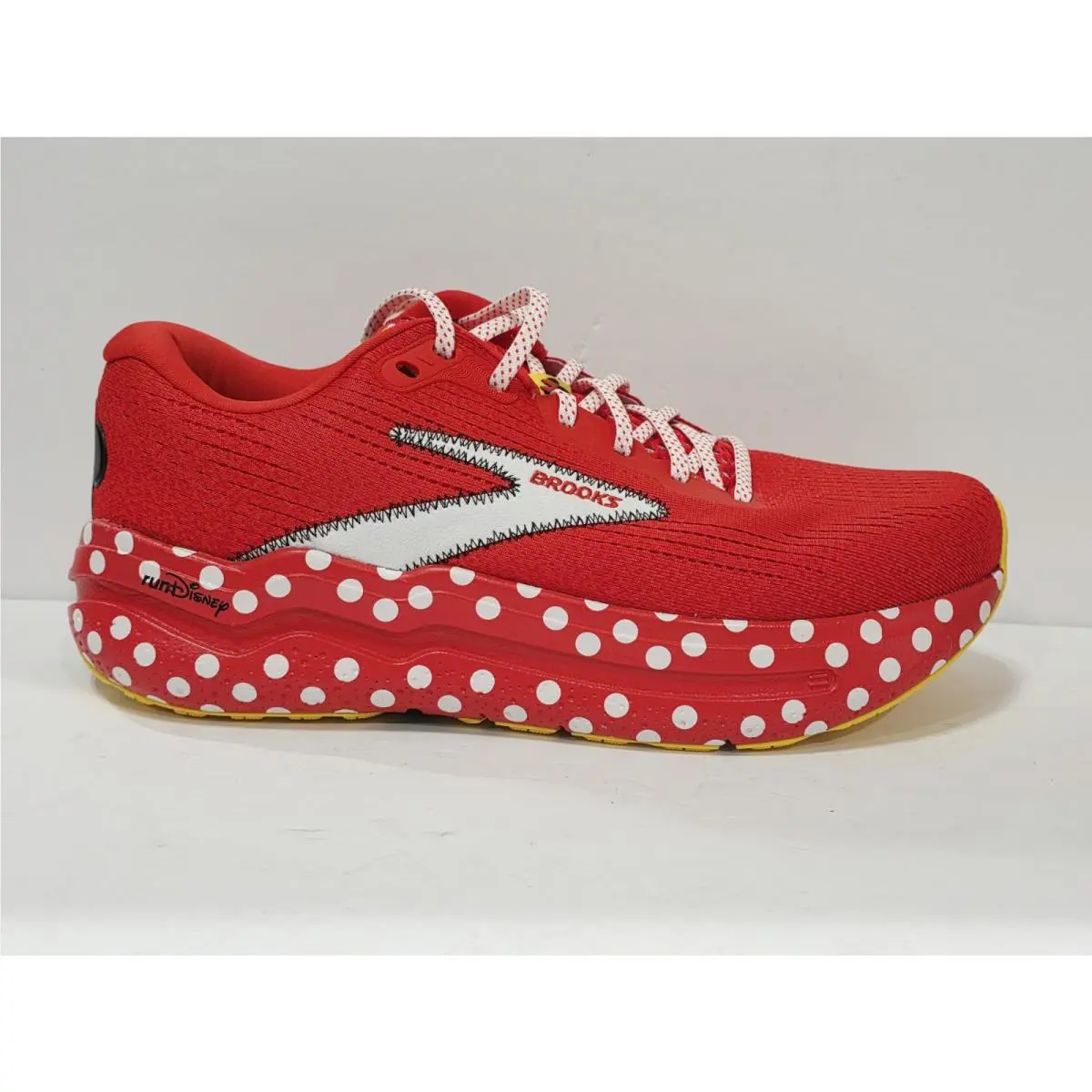 Brooks shoes - Brooks Ghost Max 2 Minnie Mouse - 110507 2E 608 - Multi-Color (UPC: 195394710151) 15