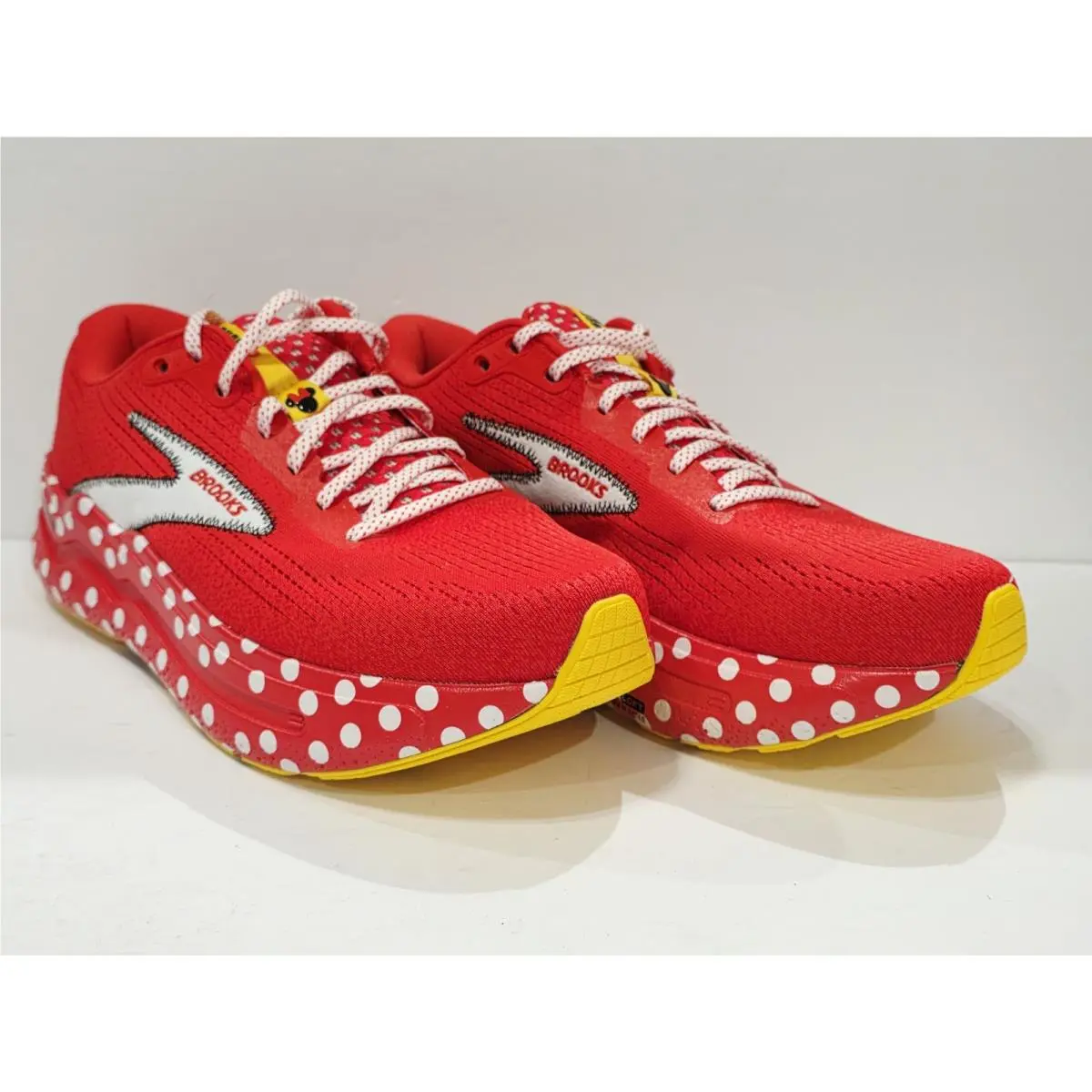 Brooks shoes - Brooks Ghost Max 2 Minnie Mouse - 110507 2E 608 - Multi-Color (UPC: 195394710151) 1