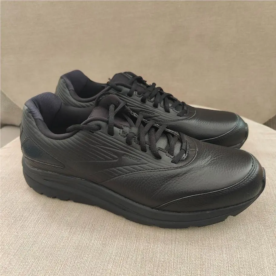 Brooks shoes - 1103181B072 - 110318 1B 072 - Black (UPC: 190340568909) 1