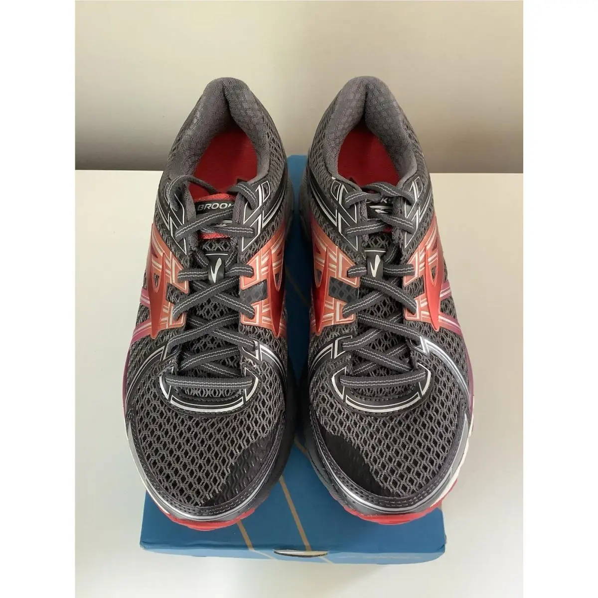 Brooks shoes - Brooks Adrenaline - Adrenaline - Gray 2