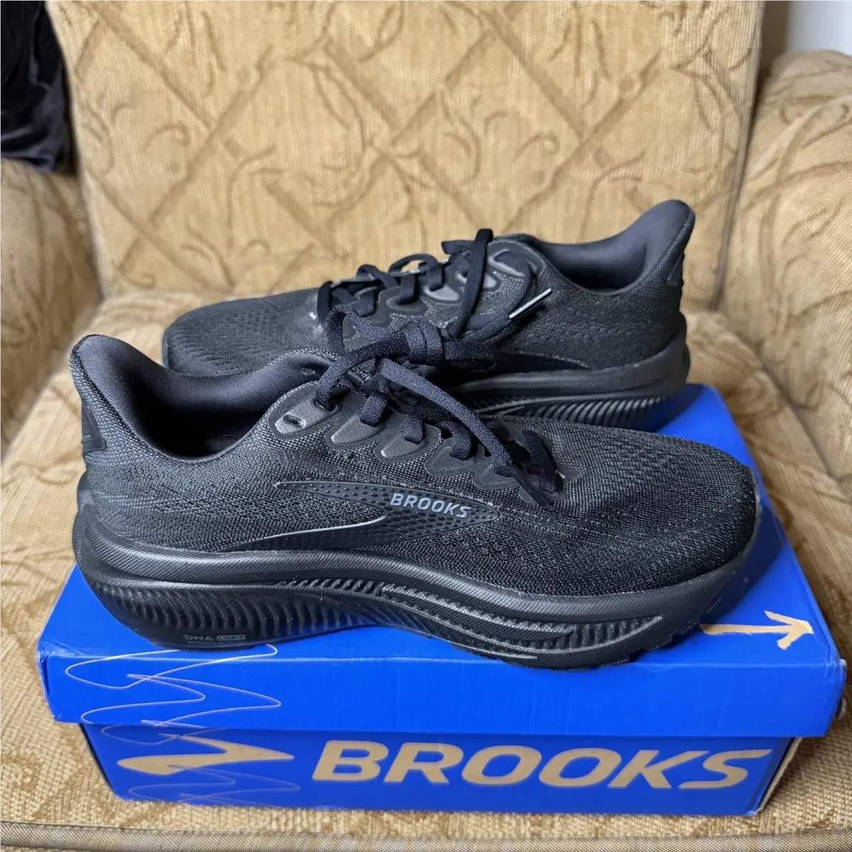 Brooks shoes - Brooks Ghost 17 - Ghost - 1204312E020 - Black 0