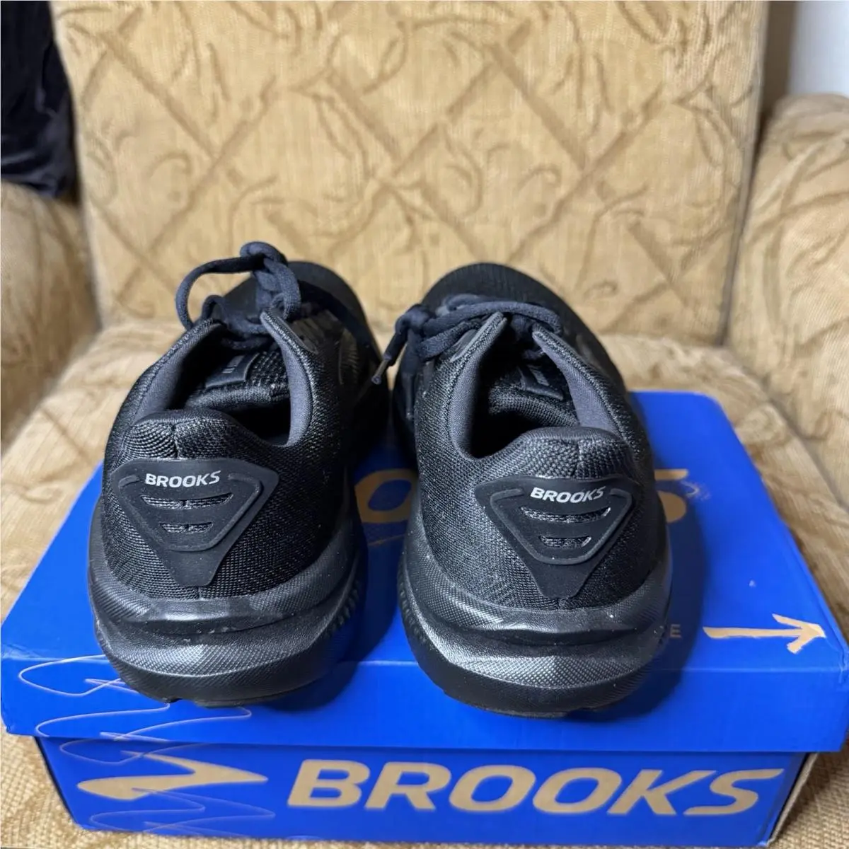 Brooks shoes - Brooks Ghost 17 - Ghost - 1204312E020 - Black 3