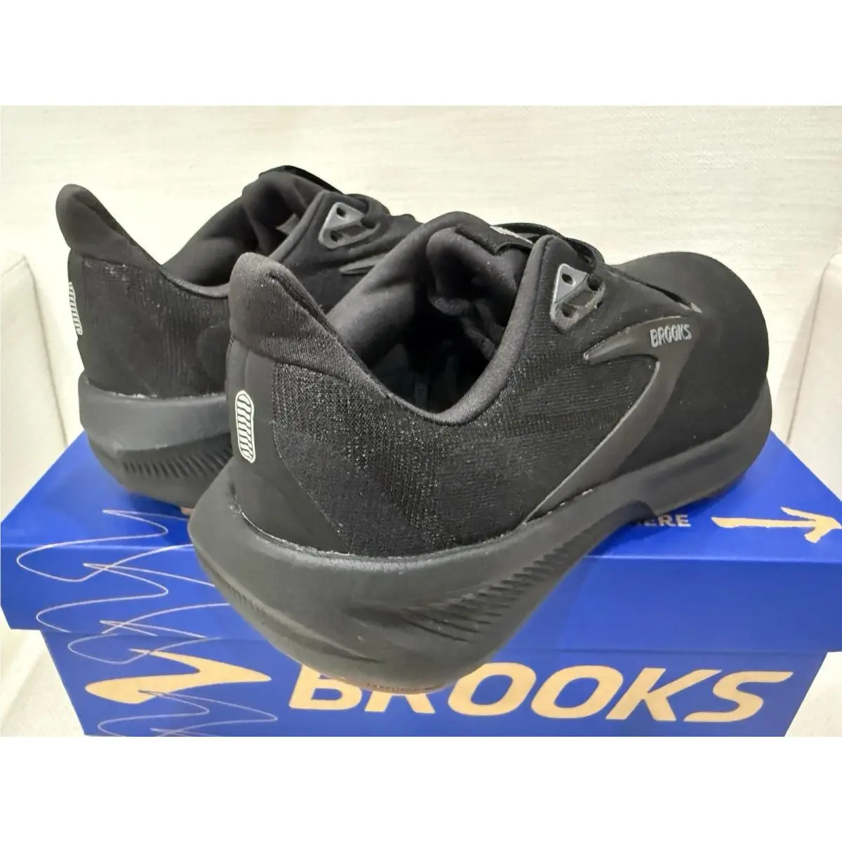 Brooks shoes - Brooks Revel 9 - Revel - Black 6