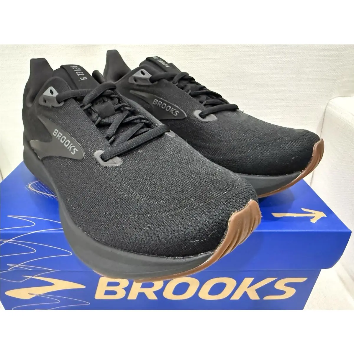Brooks shoes - Brooks Revel 9 - Revel - Black 1