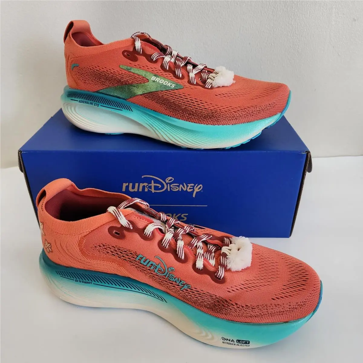 Brooks Disney Moana Womens 7.5 Wide Run Adrenaline Gts 25 Princess Sneakers