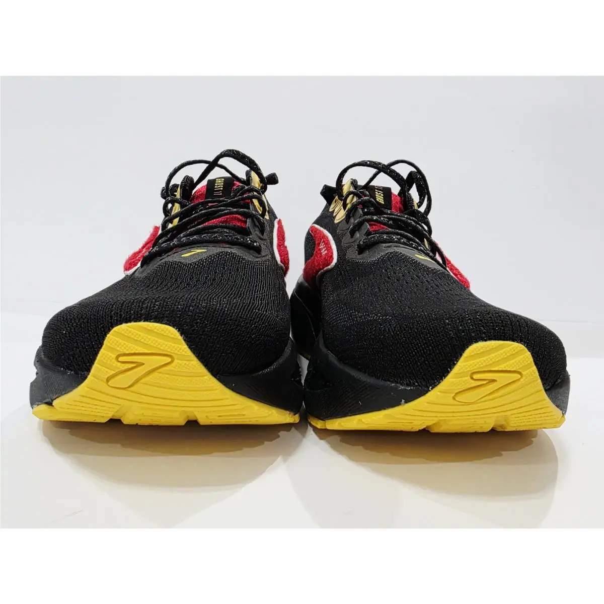 Brooks shoes - Brooks Ghost 17 MICKEY MOUSE RunDisney 2026 - Black/White/Red (UPC: 195394831375) 3