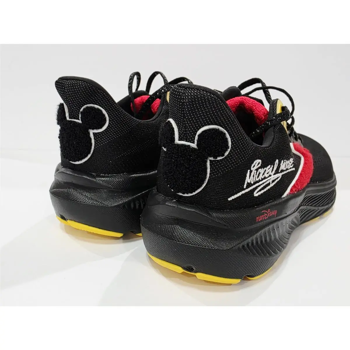 Brooks shoes - Brooks Ghost 17 MICKEY MOUSE RunDisney 2026 - Black/White/Red (UPC: 195394831375) 6