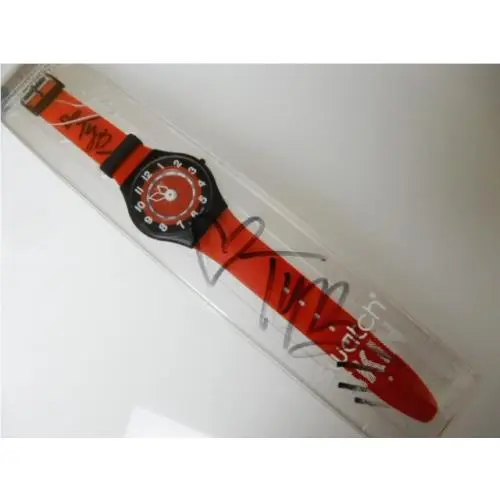 Rosso Corsa Swatch 1st Skin Signed By Tyra Banks Nib-rare Cracked Case