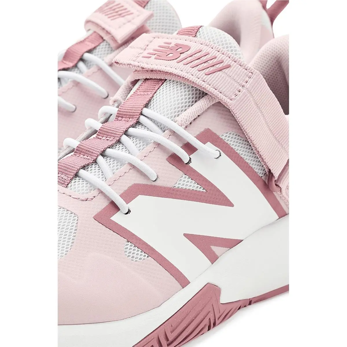 New Balance shoes - Black/Fire Cracker 32