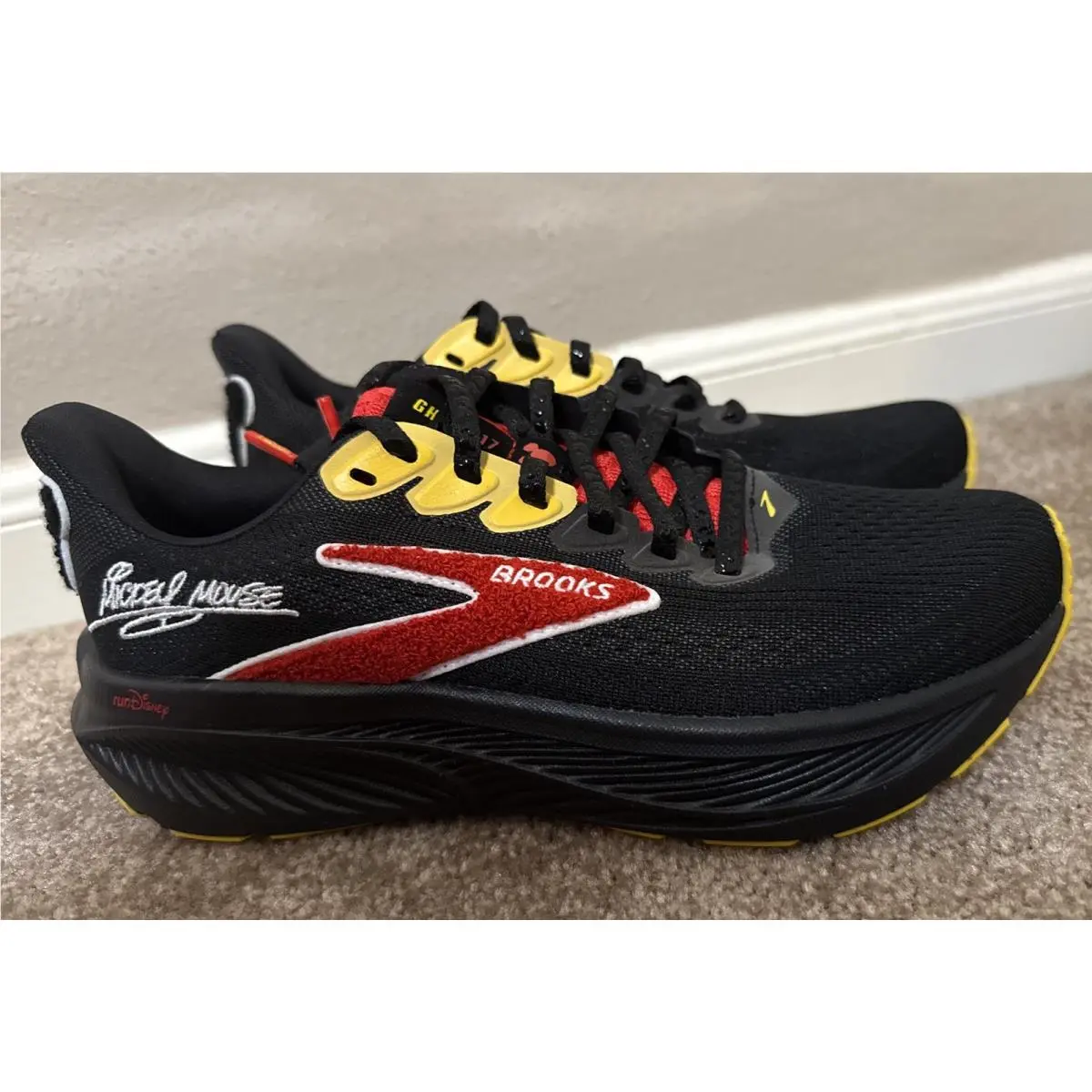 Brooks shoes - Brooks Ghost - Ghost - Black 1