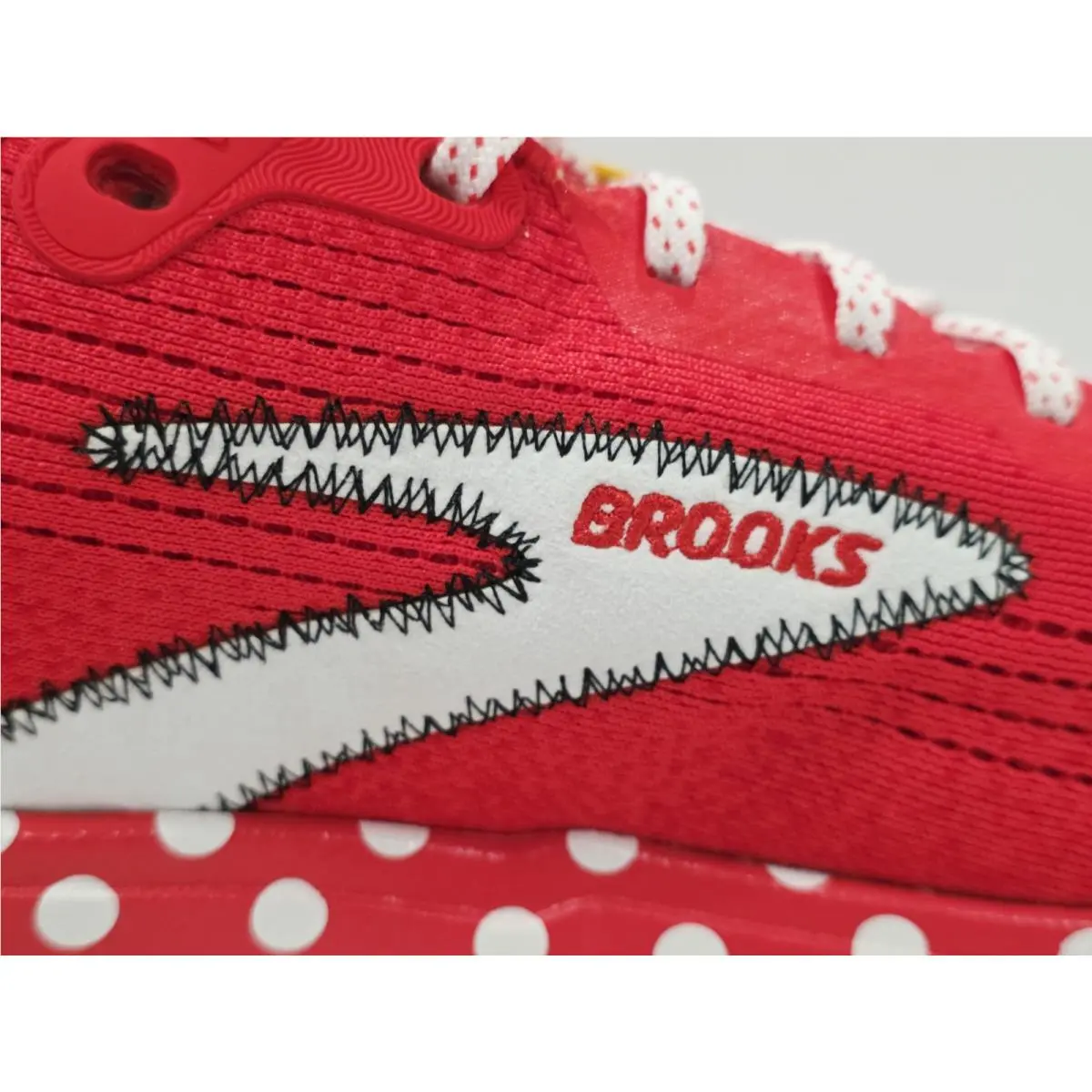 Brooks shoes - Brooks Ghost Max 2 Minnie Mouse - 120496 1D 608 - Red (UPC: 195394710342) 14