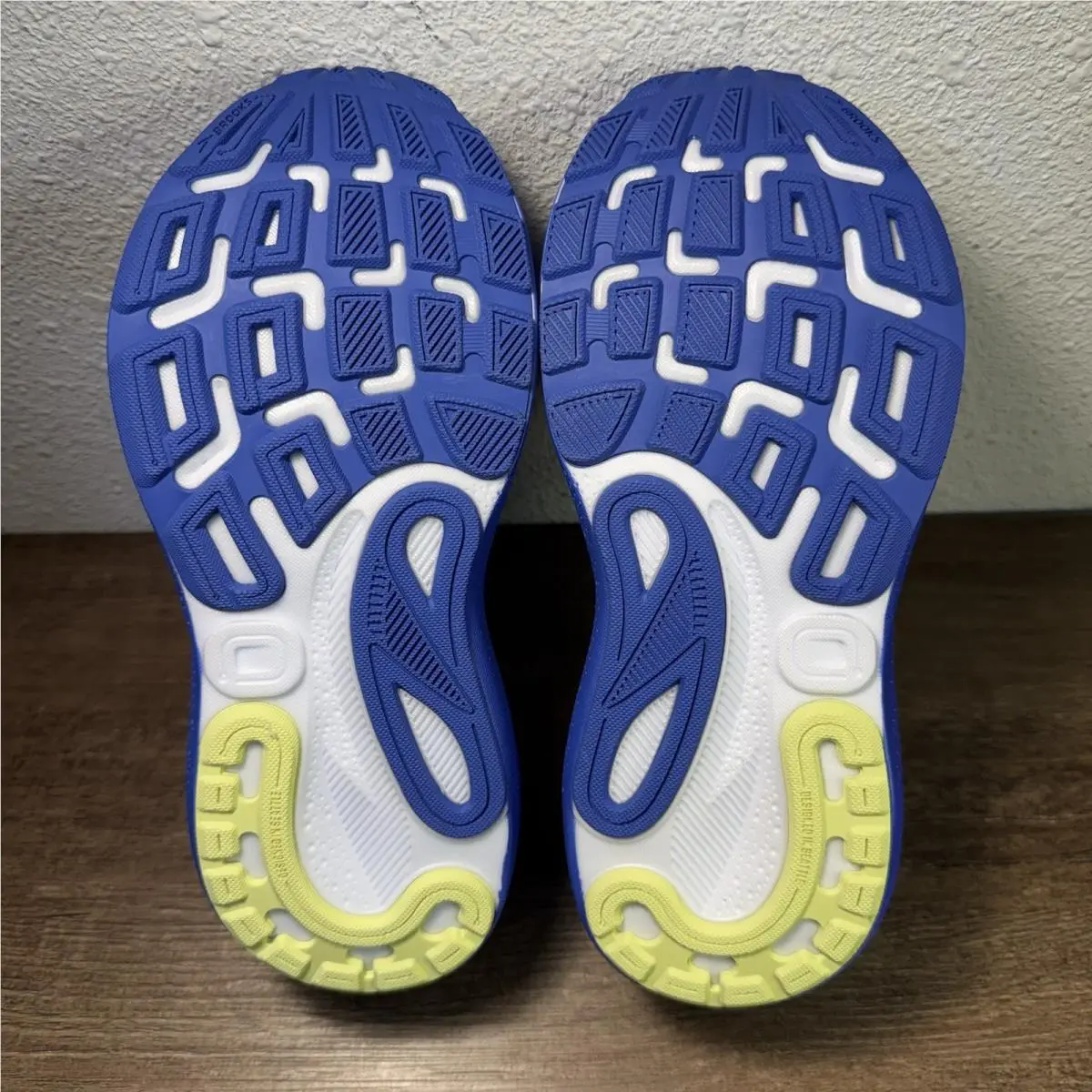 Brooks shoes - Adrenaline GTS 24 - Adrenaline GTS - 1204261B481 - Amparo/Thistle/Yellow 7