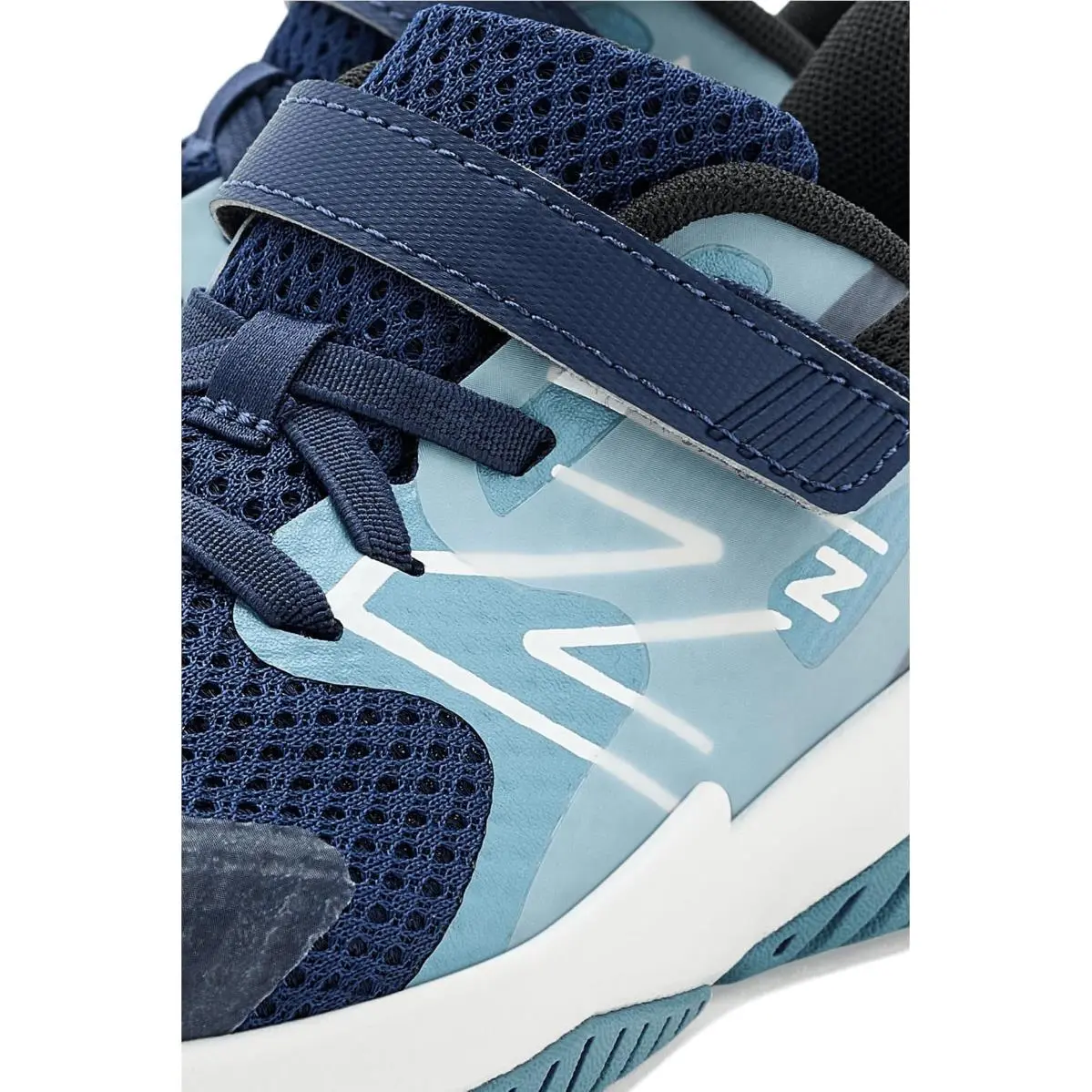 New Balance shoes - Glint Blue/Double Bubble 18