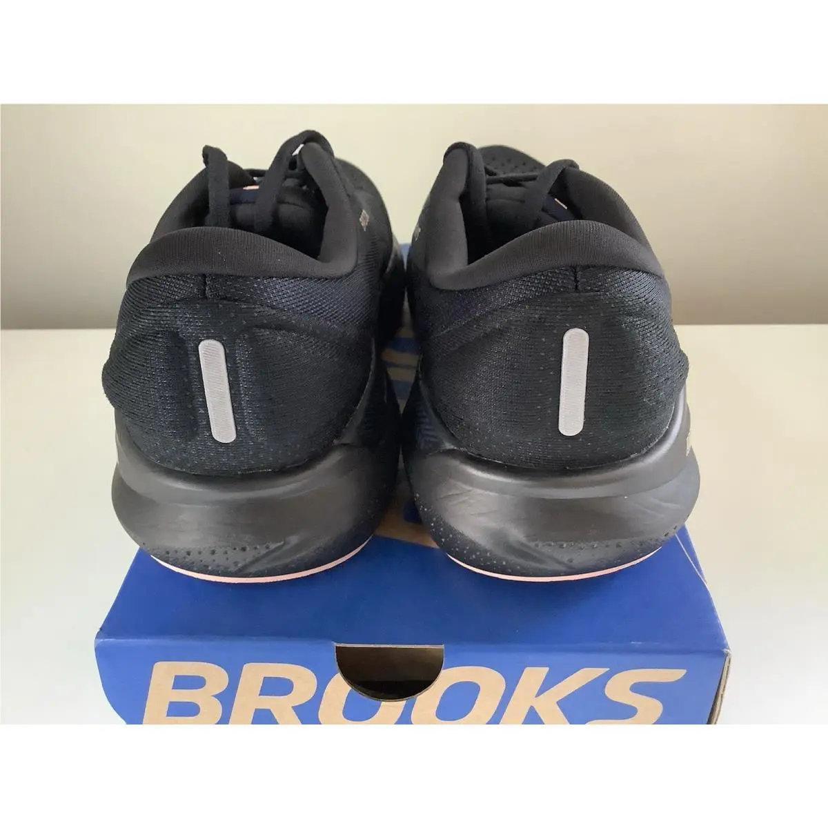 Brooks shoes - Brooks Adrenaline GTS 24 - Adrenaline GTS - Black 0