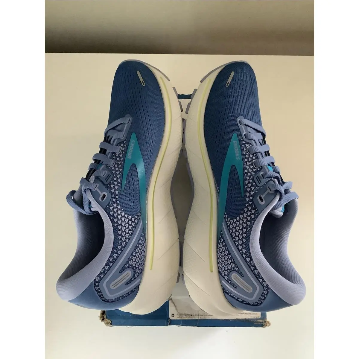 Brooks shoes - Brooks Ghost - Ghost - Blue 1