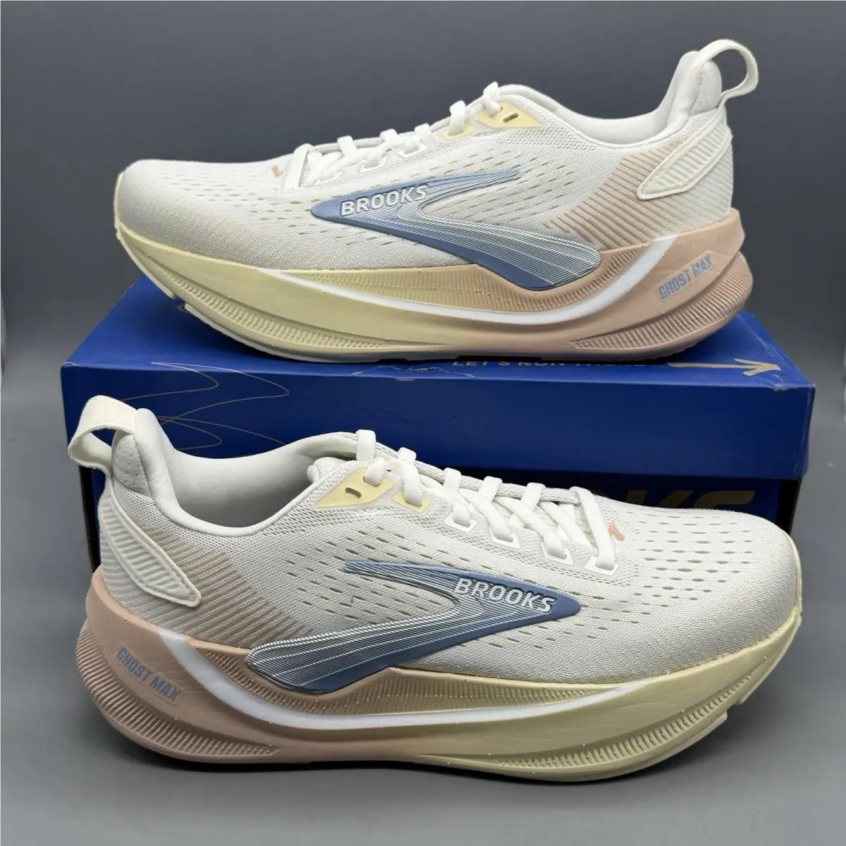 Brooks Ghost Max 4 Women’s 6.5 B Running Shoes Walking Gym Sneakers White Rose