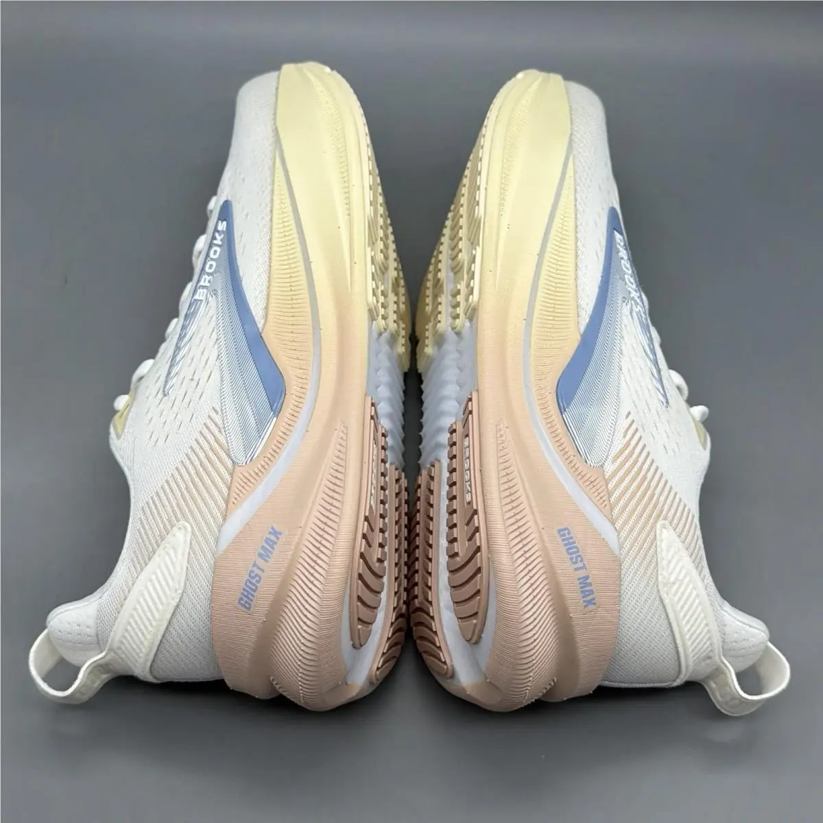 Brooks shoes - Ghost Max 4 - Ghost Max - 1204861B173 - Multicolor (UPC: 0195394889345) 4