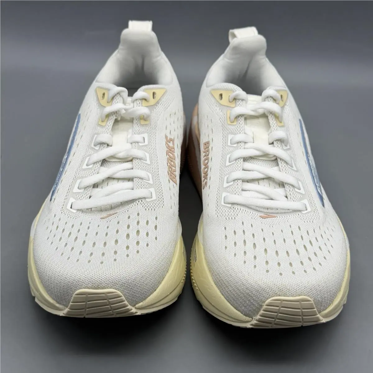 Brooks shoes - Ghost Max 4 - Ghost Max - 1204861B173 - Multicolor (UPC: 0195394889314) 0