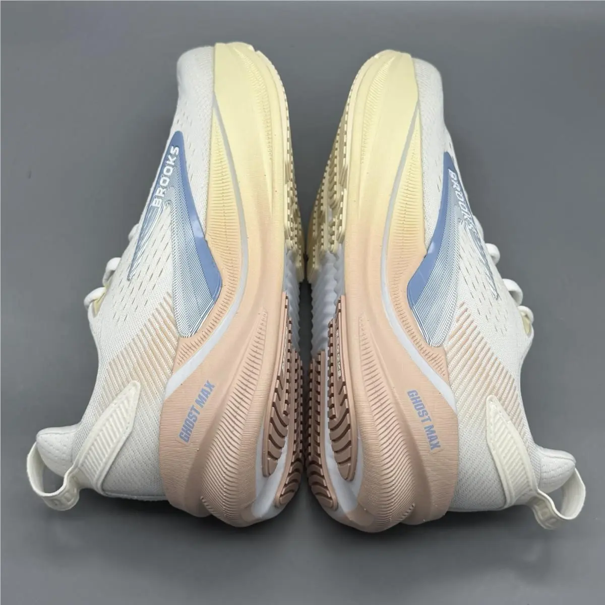 Brooks shoes - Ghost Max 4 - Ghost Max - 1204861B173 - Multicolor (UPC: 0195394889314) 4