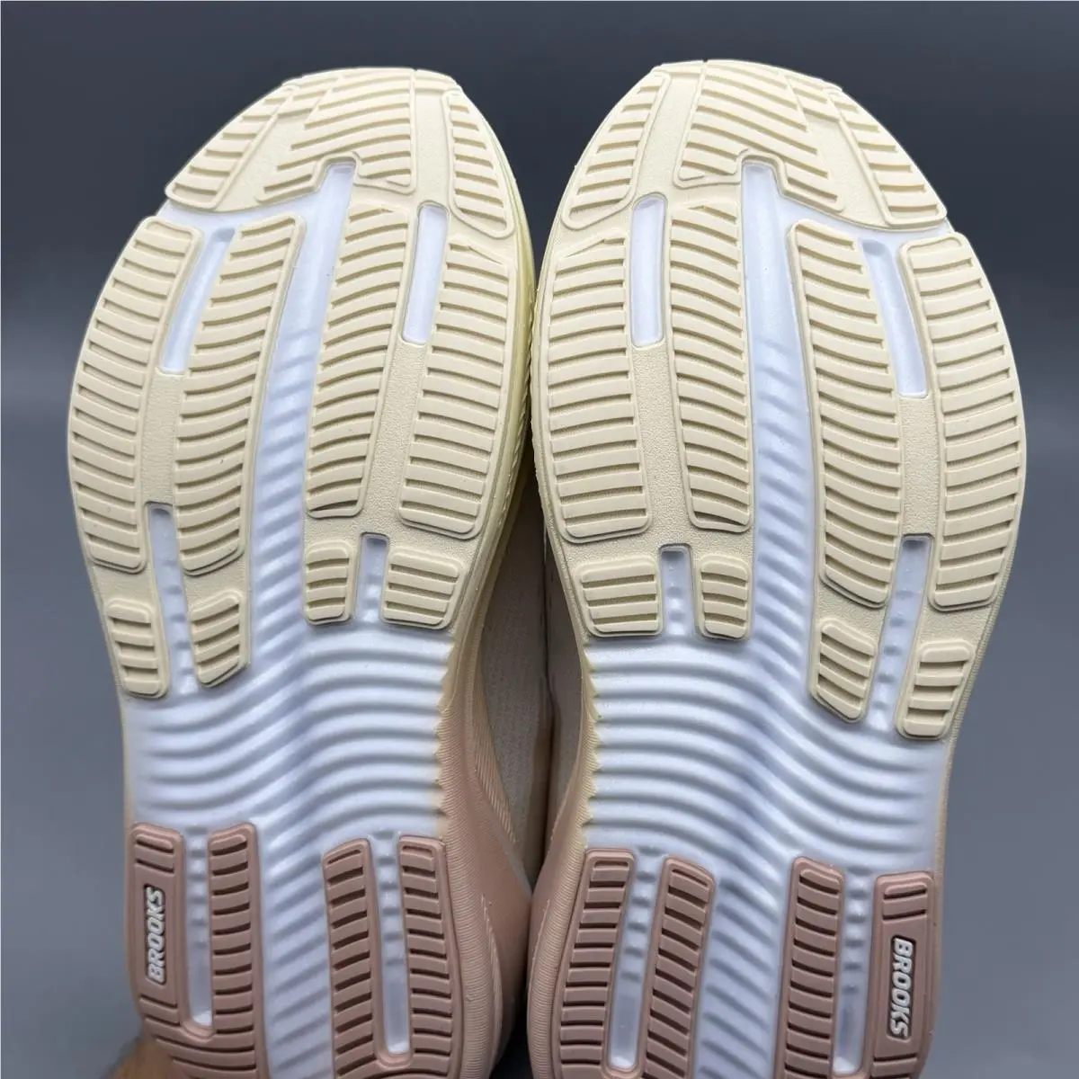 Brooks shoes - Ghost Max 4 - Ghost Max - 1204861B173 - Multicolor (UPC: 0195394889314) 7