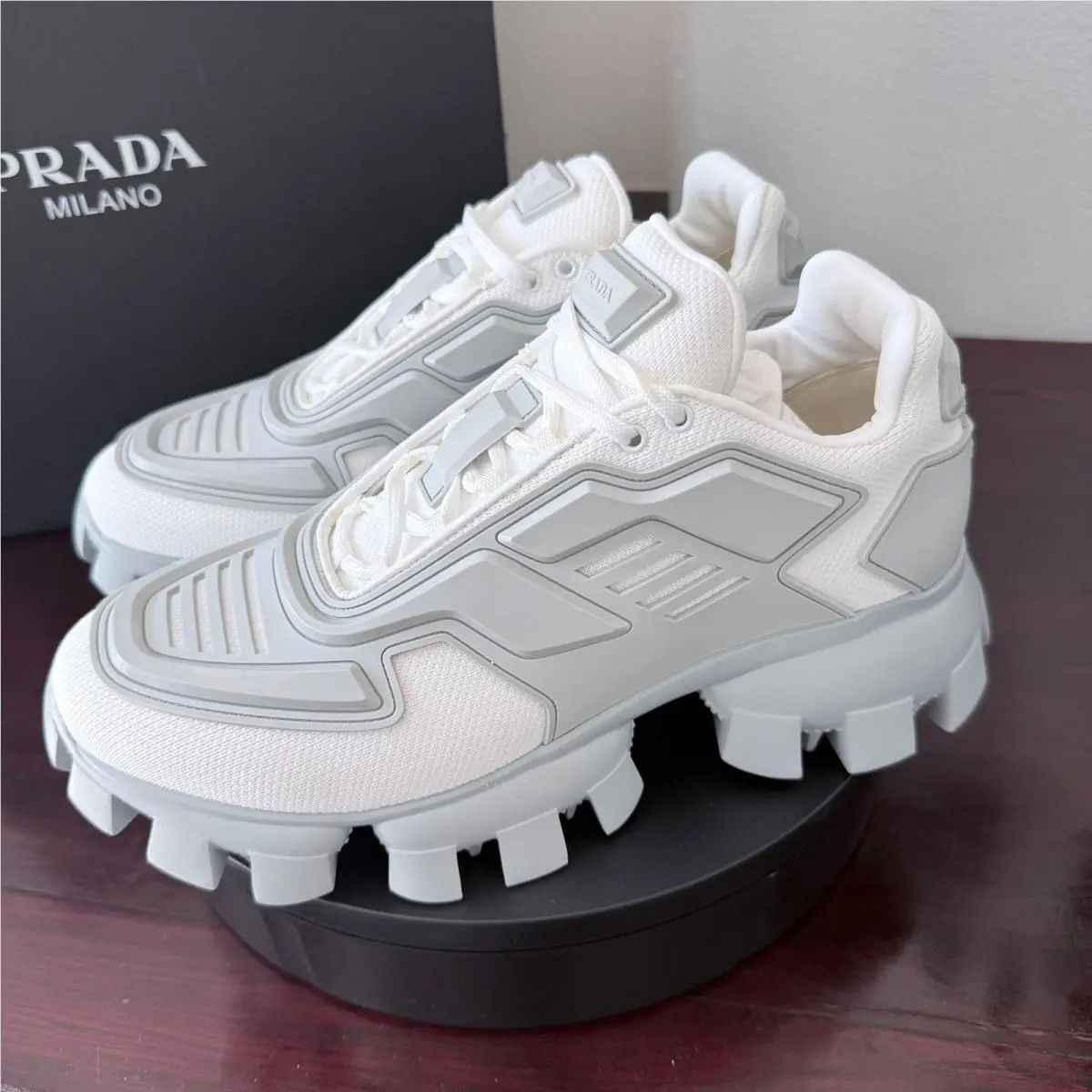 Prada 2EG293 Men`s Cloudbust Thunder Sneakers White Trainers Luxury Shoes UK 7