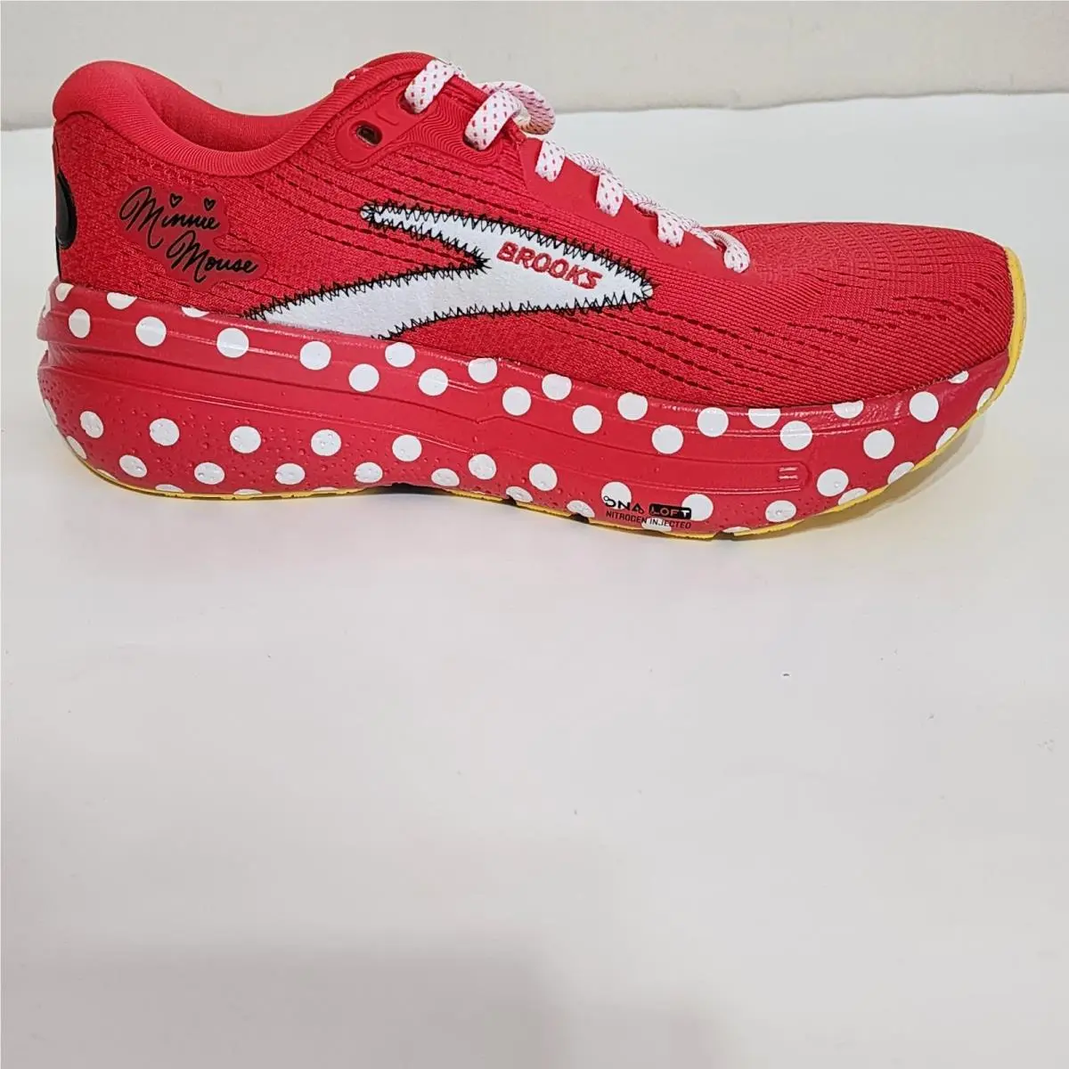 Brooks shoes - Brooks Ghost Max 2 - Ghost Max - 1204961B608 - Red 3