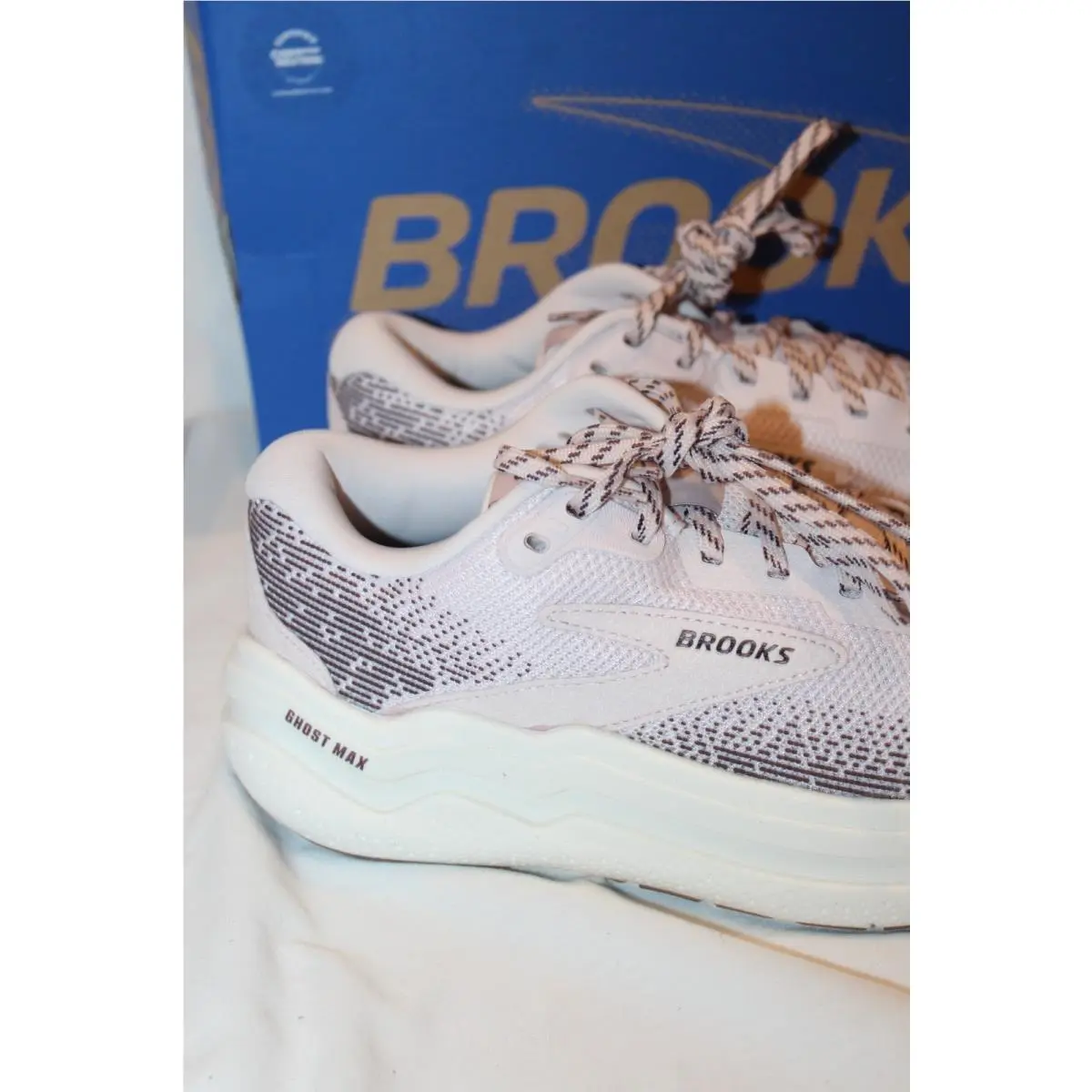 Brooks shoes - Brooks Ghost Max - Ghost Max - Purple 2