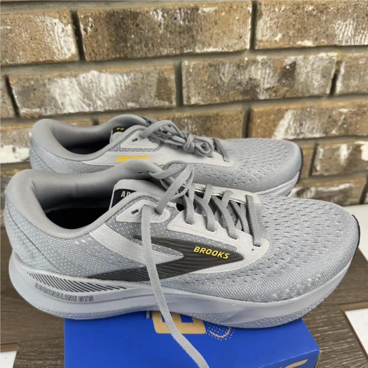 Brooks shoes - Brooks Adrenaline GTS 24 - Adrenaline GTS - 110437-2E-084 - Gray 3
