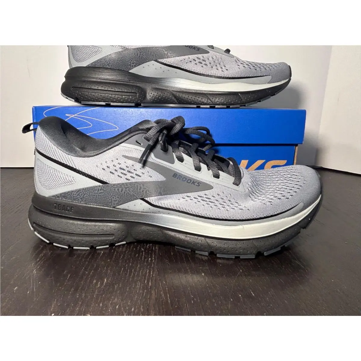 Brooks Trace 3 Running Shoes Sneakers Grey/black/ebony Mens Size 8.5D