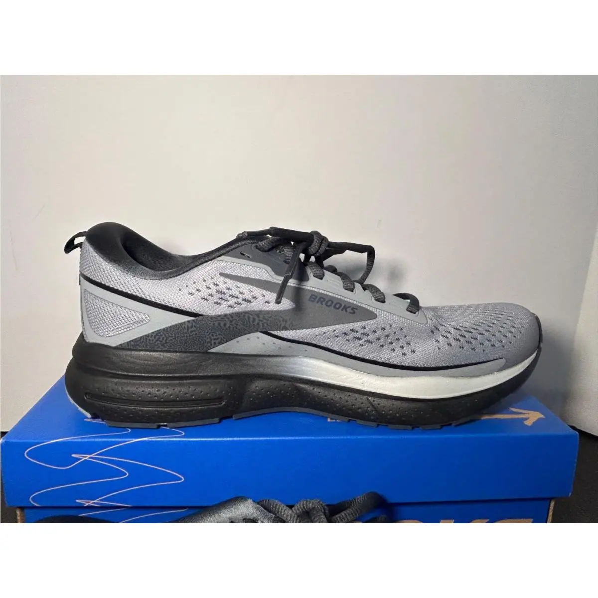 Brooks shoes - Brooks Trace 3 - Trace - Grey, Black 1