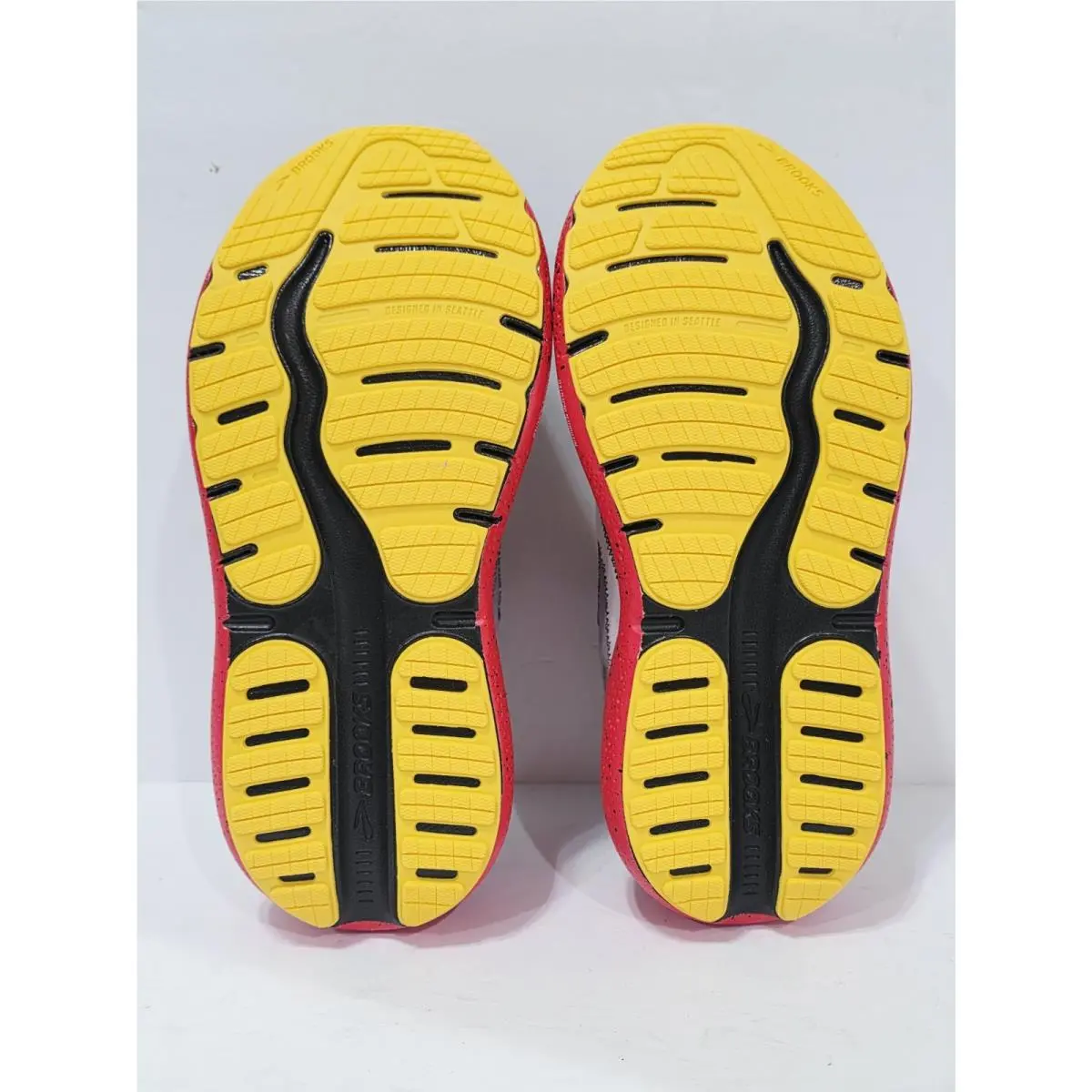 Brooks shoes - Ghost Max 2 Mickey Mouse - 110506 1D 695 - Multicolor (UPC: 195394706246) 14
