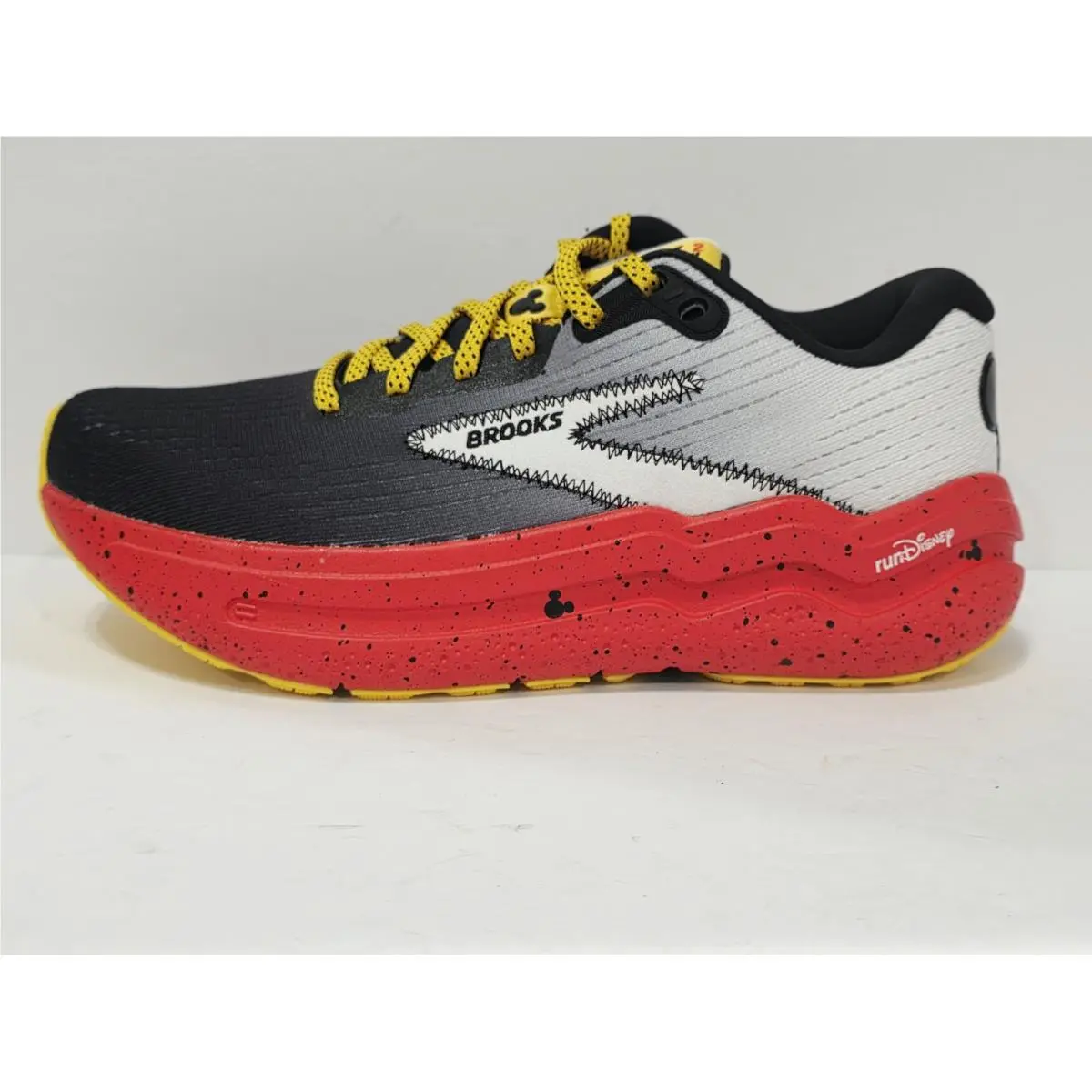 Brooks shoes - Ghost Max 2 Mickey Mouse - 110506 1D 695 - Multicolor (UPC: 195394706246) 19
