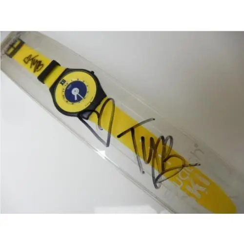 Amarillo Swatch 1st Year Skin Signed By Tyra Banks Nib-rare