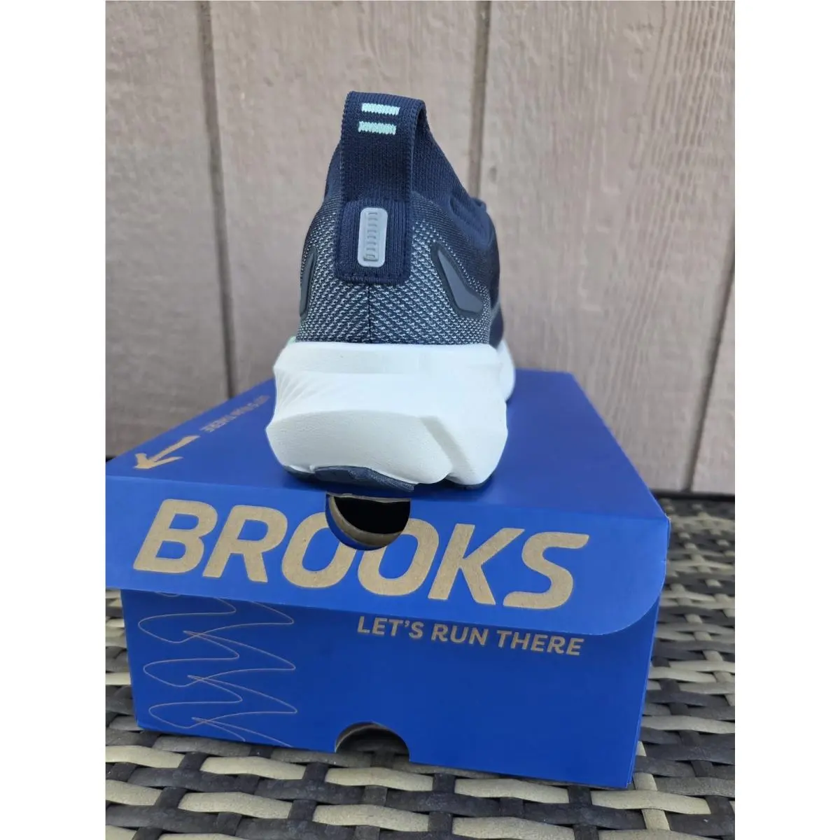Brooks shoes - Brooks Glycerin - Glycerin - 1204651B453 - Spellbound/Yucca/Pink (UPC: 195394774269) 2