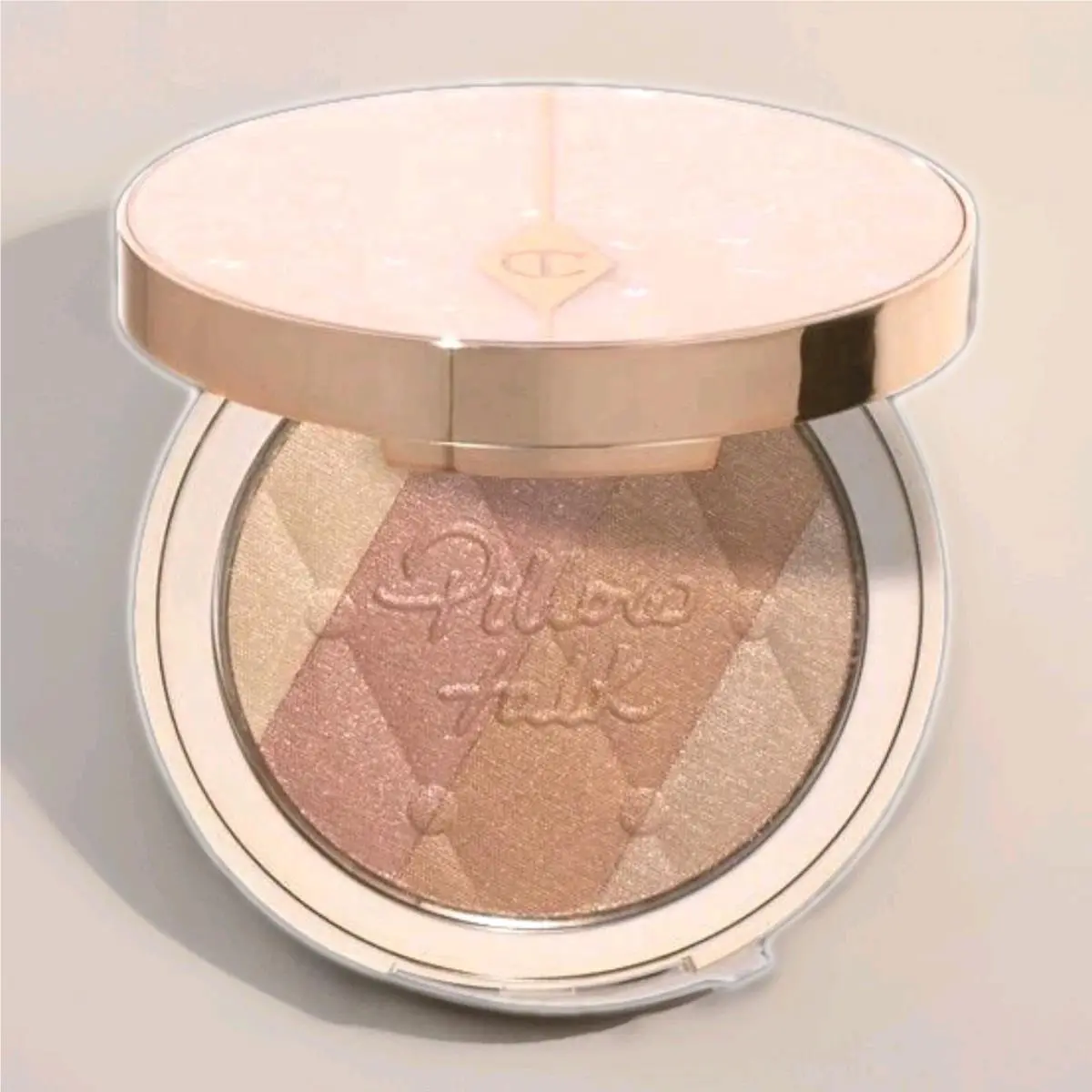 Charlotte Tilbury Pillow Talk Multi-glow Highlighter in Dream Light 7gms/0.24oz