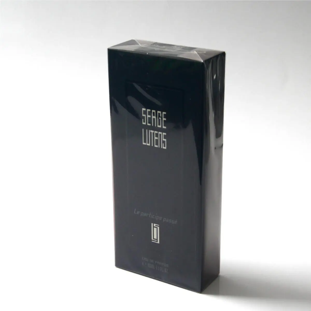 Le Participe Passe Eau de Parfum 100 ML / 3.3 Fl.oz by Serge Lutens