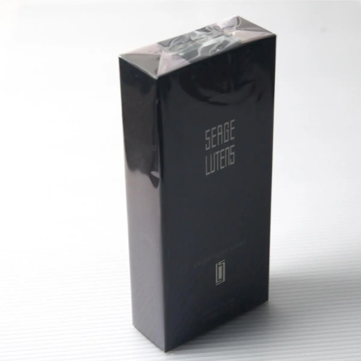 Eau De Parfum Le Participe Passe 3.3 Fl. Oz. 100 ml Box by Serge Lutens