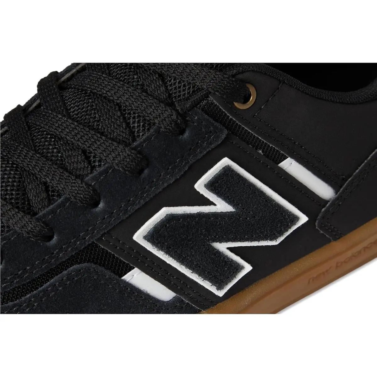 New Balance shoes - Black/Gum 2 4
