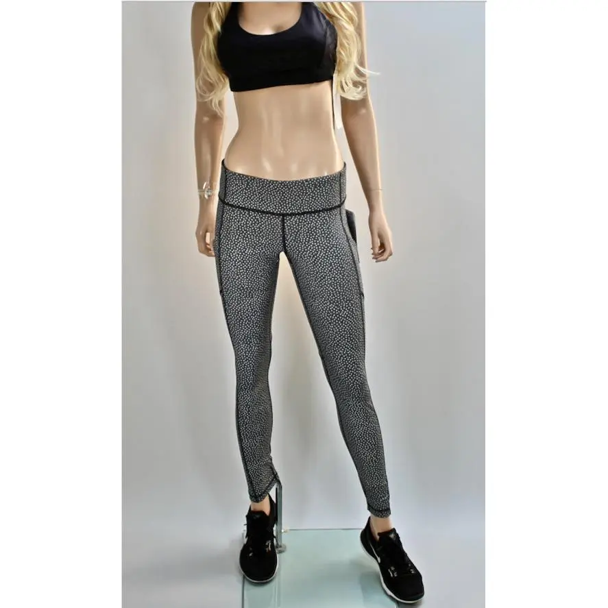Lululemon clothing - Black & Reflective Silver 17
