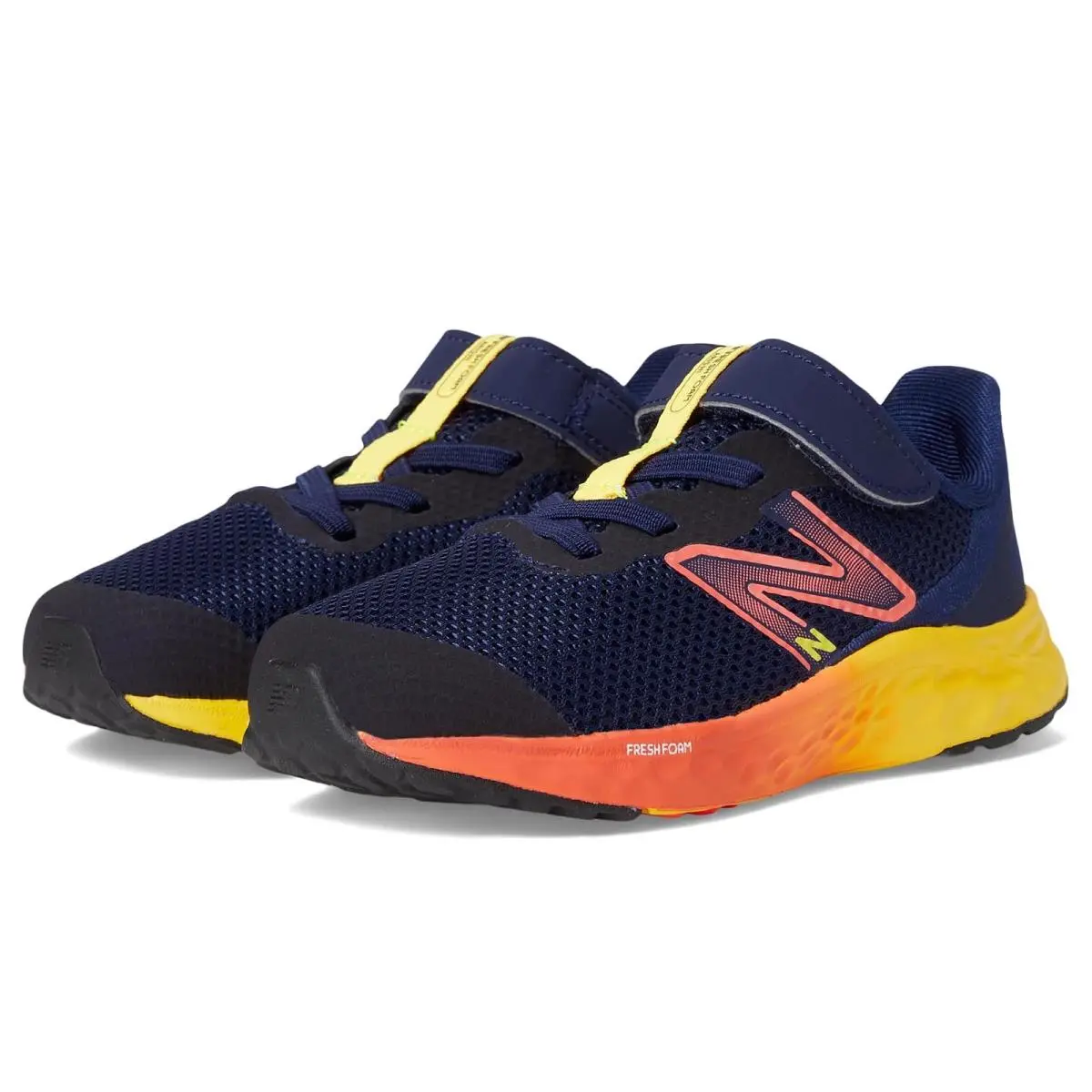 Boy`s Sneakers Athletic Shoes New Balance Kids