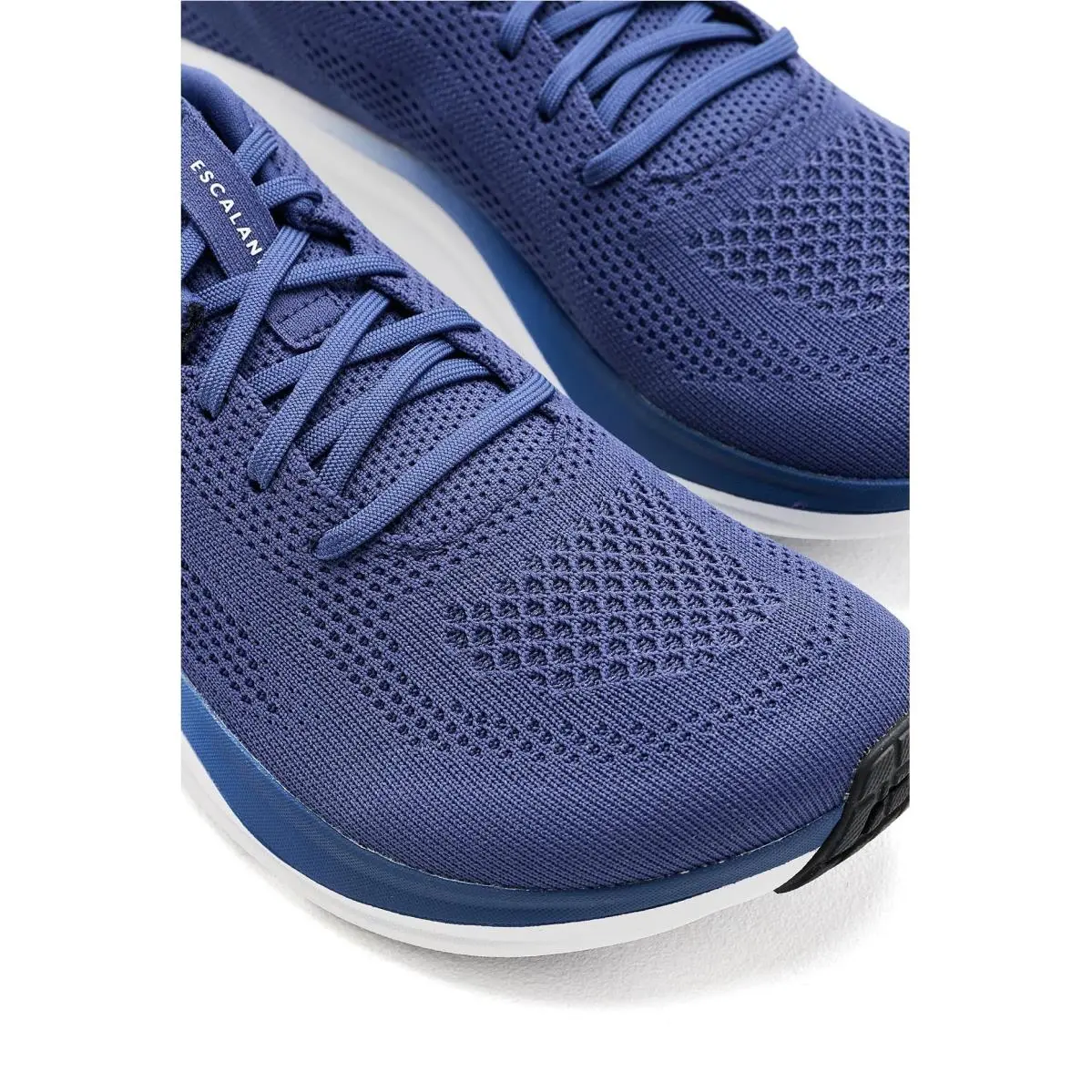 Altra shoes - Black/Black/Black 25