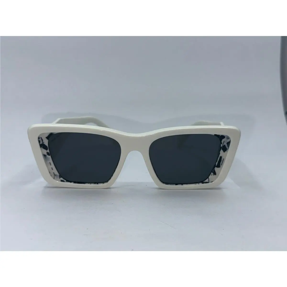 Prada SPR08Y White Geometric Sunglasses Marbled Accent W/box