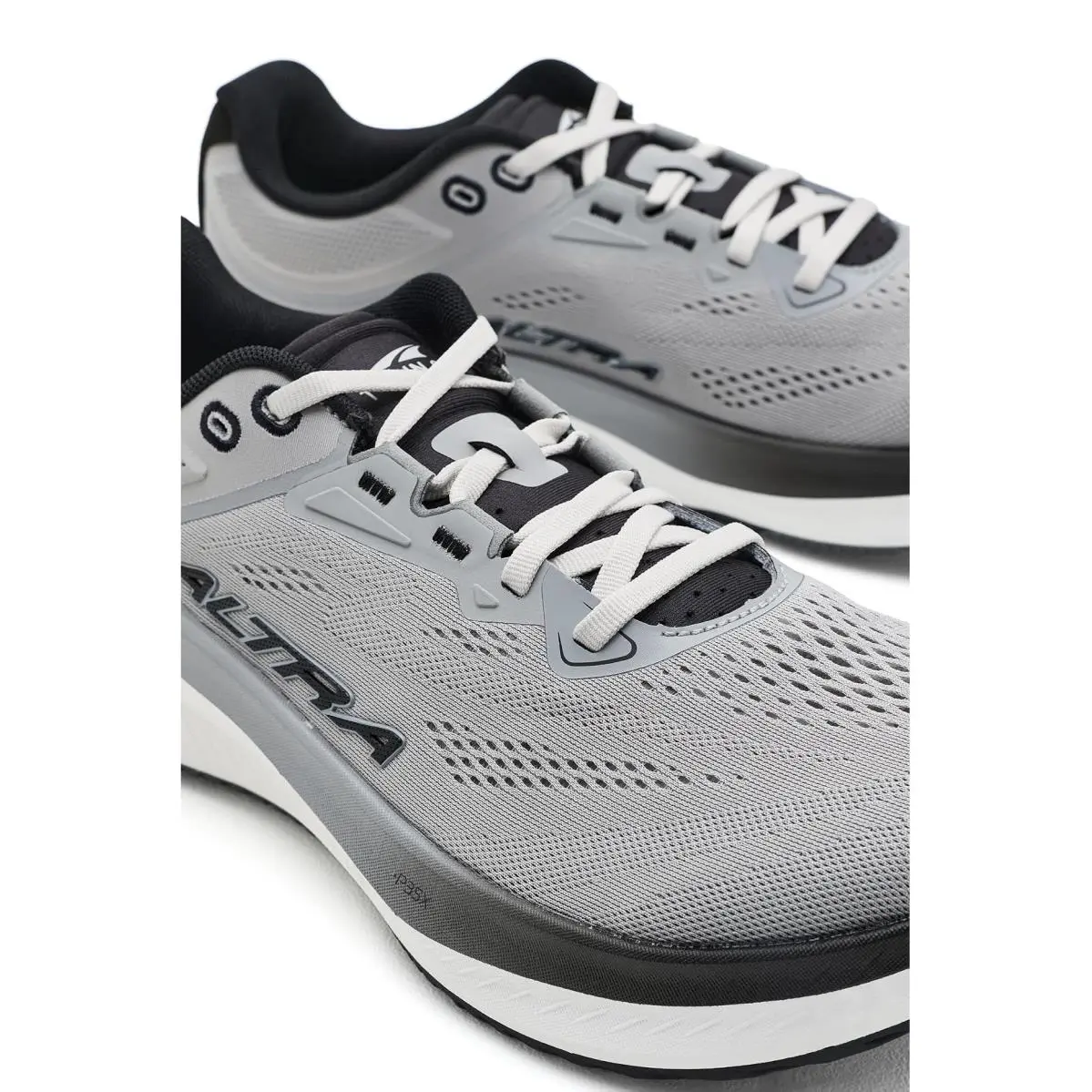 Altra shoes - Black/Black/Castlerock 32