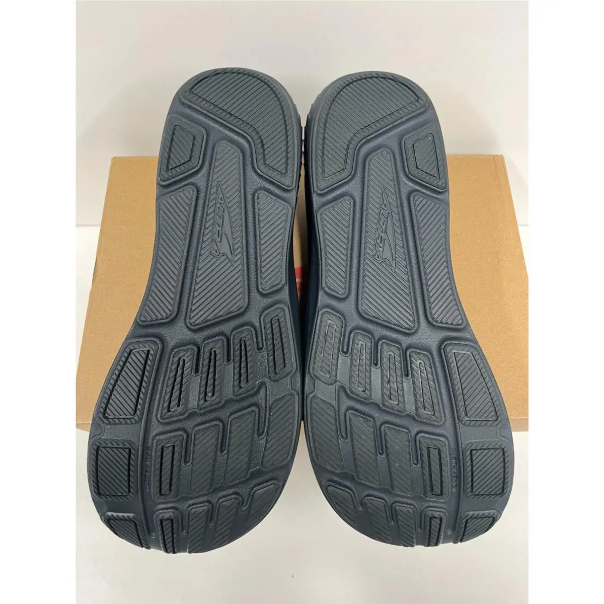 Altra shoes - Altra Escalante 4 - Escalante - Black/White (010) 37