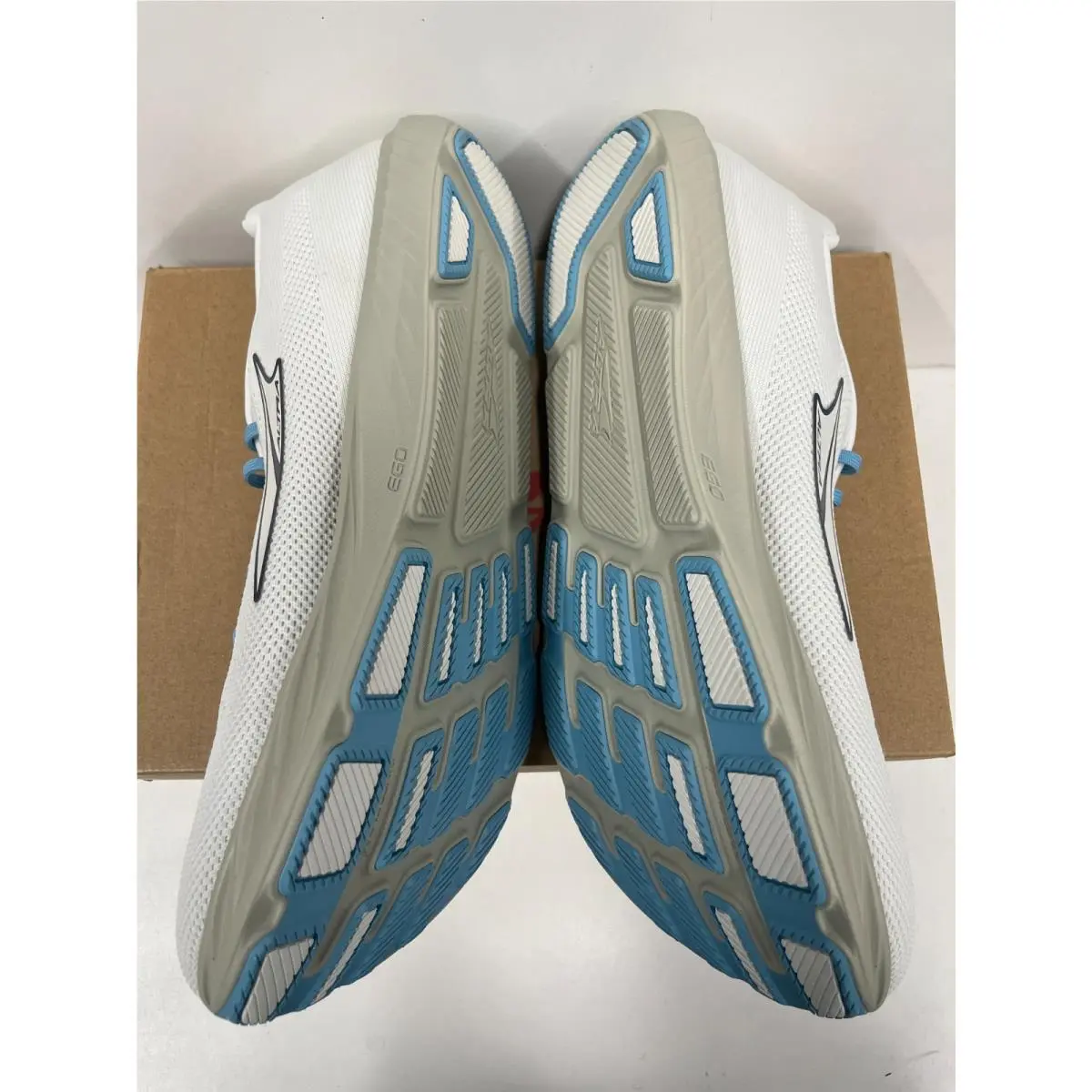 Altra shoes - Altra Escalante 4 - Escalante - Black/White (010) 38