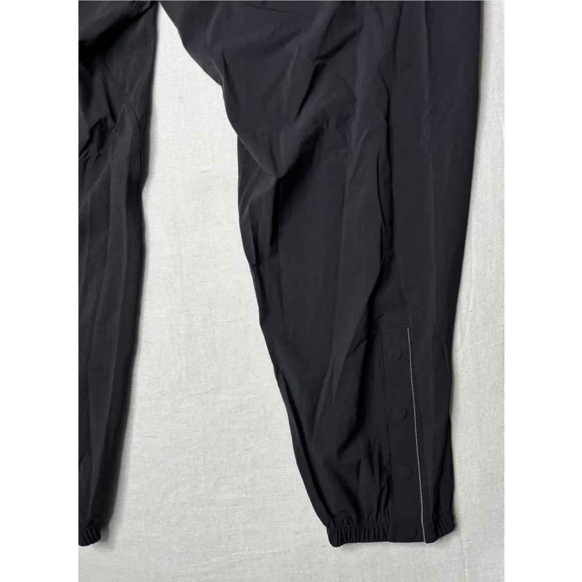 Lululemon clothing - Burgundy Bay 4