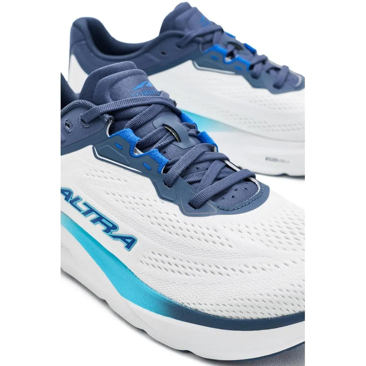 Altra shoes - Black/Black/White 32