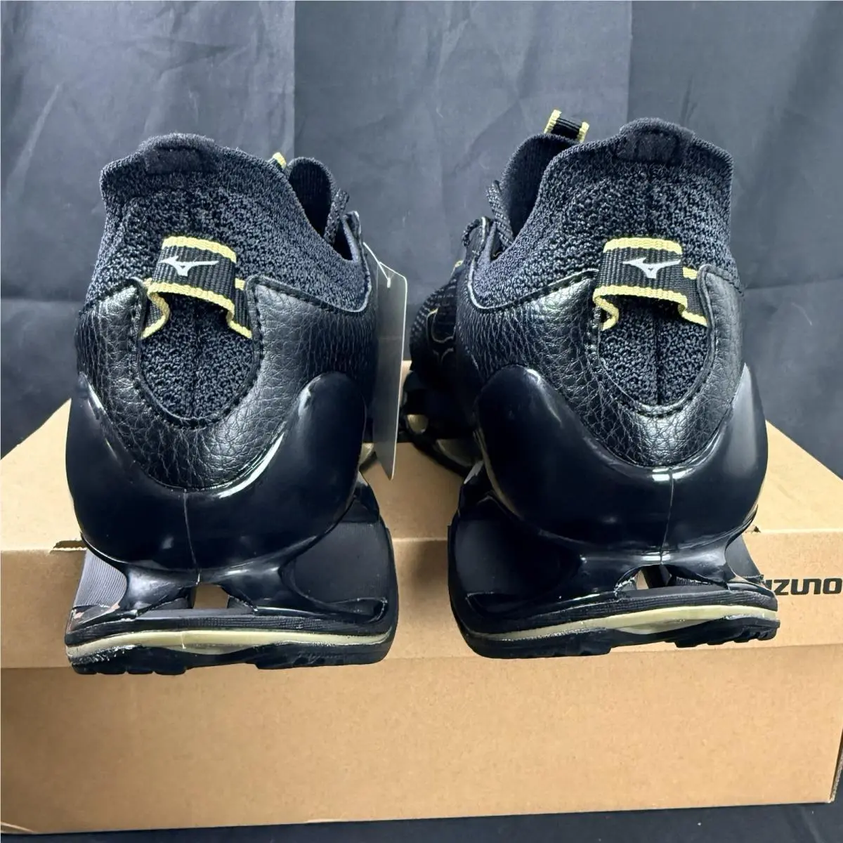 Mizuno shoes - Wave Prophecy 14 - Wave Prophecy - J1GC250052 - Black, Gold 1